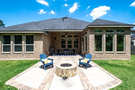 502 Pearl View Lane Pinehurst TX 77362