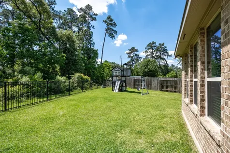 502 Pearl View Lane Pinehurst TX 77362