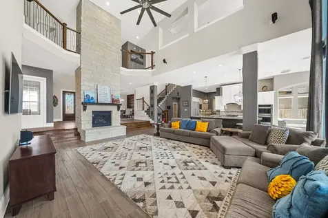 1833 Anna Way Friendswood TX 77546