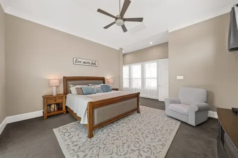 1833 Anna Way Friendswood TX 77546