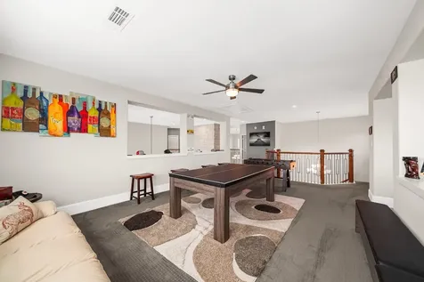 1833 Anna Way Friendswood TX 77546