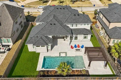 1833 Anna Way Friendswood TX 77546
