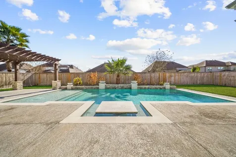 1833 Anna Way Friendswood TX 77546