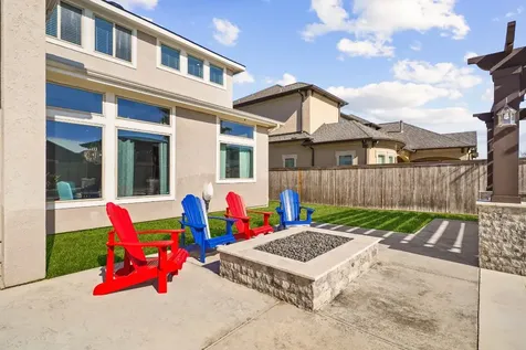 1833 Anna Way Friendswood TX 77546