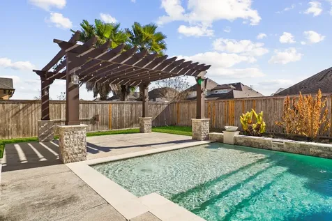 1833 Anna Way Friendswood TX 77546