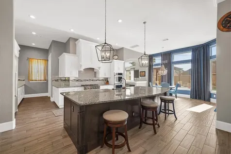 1833 Anna Way Friendswood TX 77546