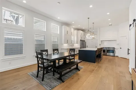 802 Aurora Street Houston TX 77009