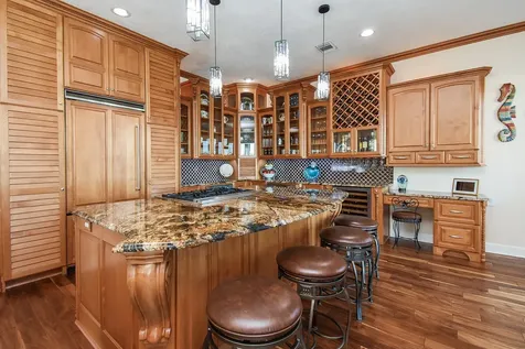 313 Harborside Circle Kemah TX 77565