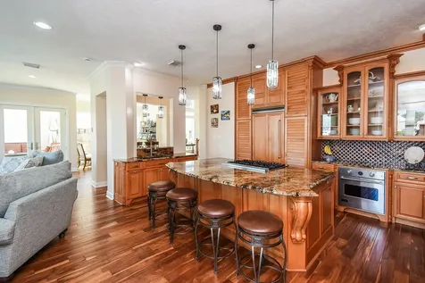 313 Harborside Circle Kemah TX 77565