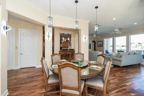 313 Harborside Circle Kemah TX 77565