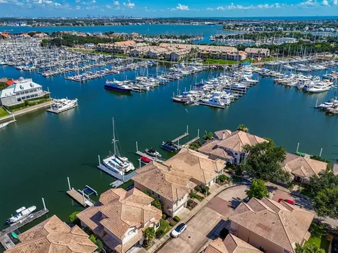 313 Harborside Circle Kemah TX 77565