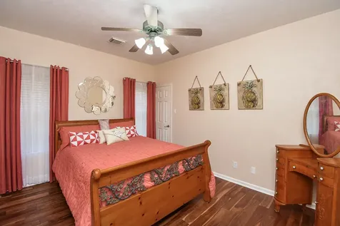 313 Harborside Circle Kemah TX 77565