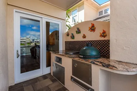 313 Harborside Circle Kemah TX 77565