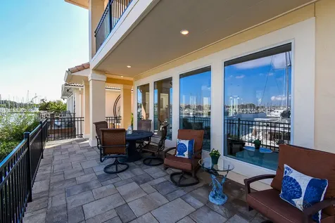 313 Harborside Circle Kemah TX 77565