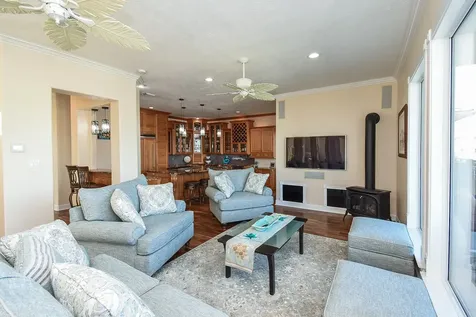 313 Harborside Circle Kemah TX 77565
