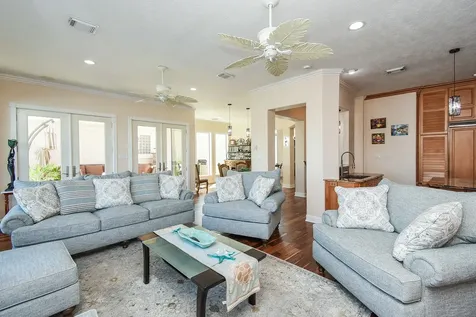 313 Harborside Circle Kemah TX 77565