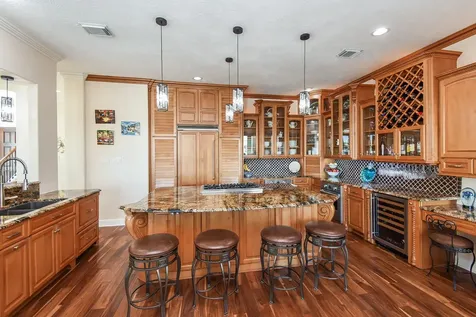 313 Harborside Circle Kemah TX 77565