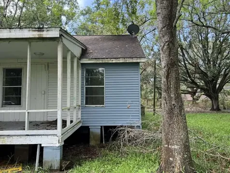 1414 Avenue K Danbury TX 77534