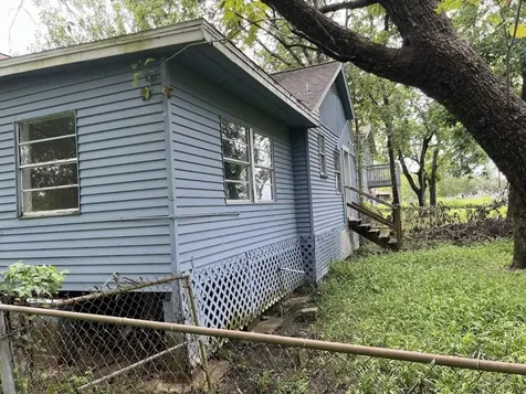 1414 Avenue K Danbury TX 77534