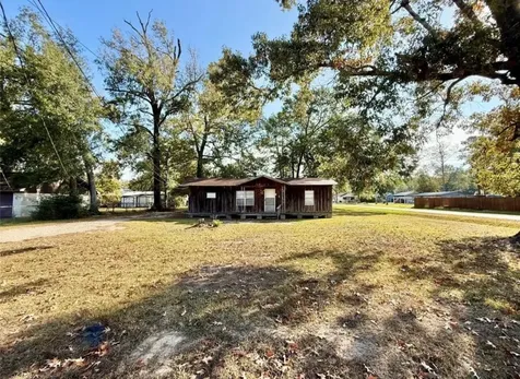 811 S Fenner Avenue Cleveland TX 77327