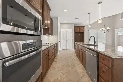912 Roberts Street East Bernard TX 77435