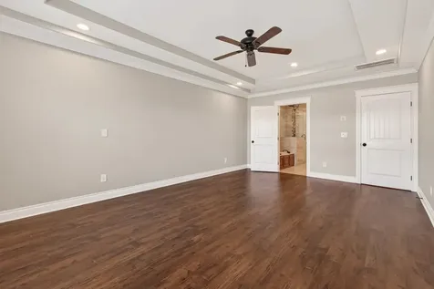 912 Roberts Street East Bernard TX 77435