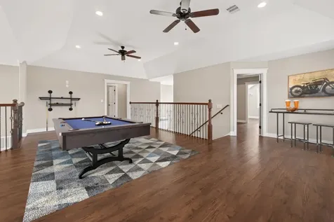 912 Roberts Street East Bernard TX 77435