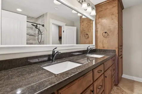 912 Roberts Street East Bernard TX 77435