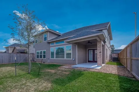 912 Roberts Street East Bernard TX 77435