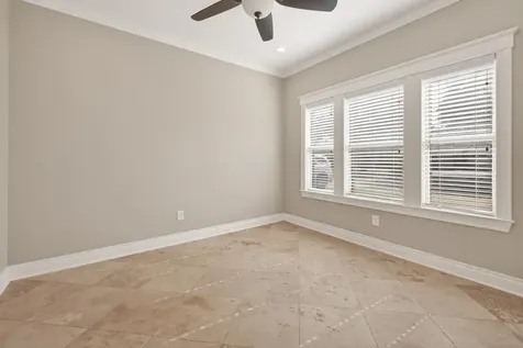912 Roberts Street East Bernard TX 77435