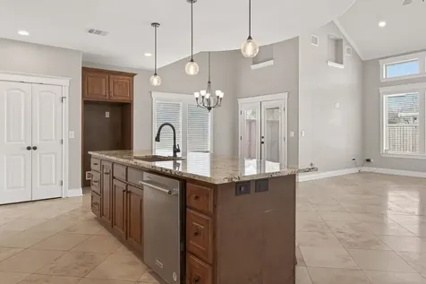 912 Roberts Street East Bernard TX 77435