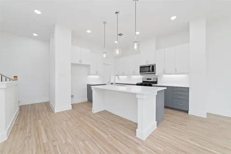 2107 Holman Street Houston TX 77004