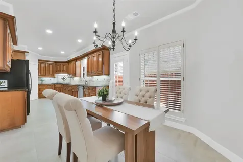 202 Victoria Way Friendswood TX 77546