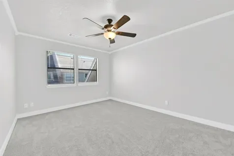 202 Victoria Way Friendswood TX 77546