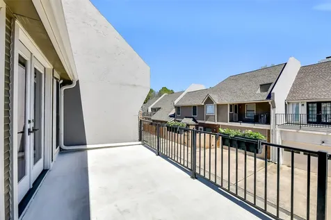 202 Victoria Way Friendswood TX 77546
