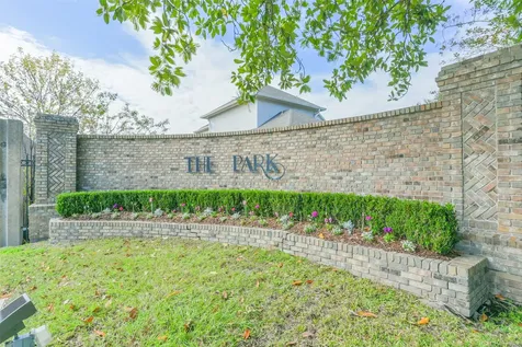 202 Victoria Way Friendswood TX 77546
