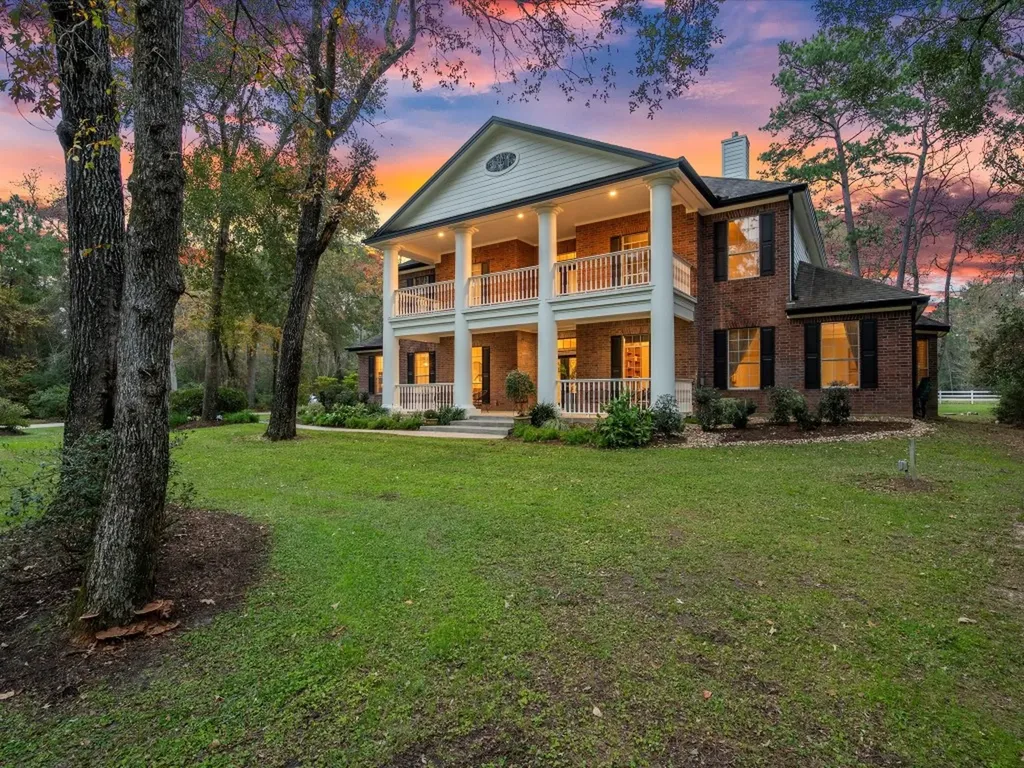 32906 Crestlake Boulevard Magnolia TX 77354