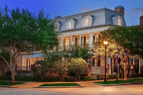 30 East Bay Boulevard The Woodlands TX 77380