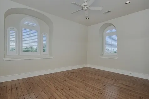 30 East Bay Boulevard The Woodlands TX 77380