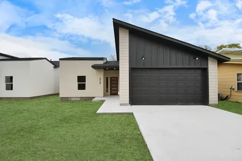 319 E Gulf Street Baytown TX 77520