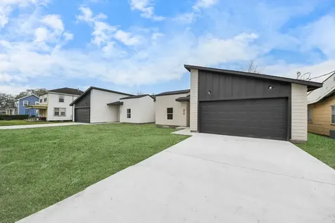319 E Gulf Street Baytown TX 77520