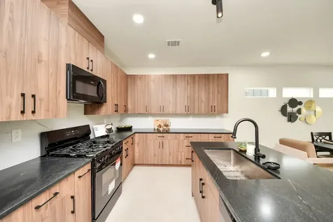 319 E Gulf Street Baytown TX 77520