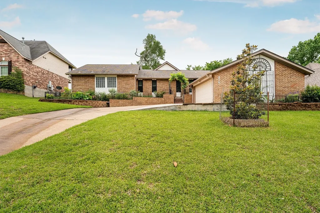 479 Cherry Hills Drive Huntsville TX 77340