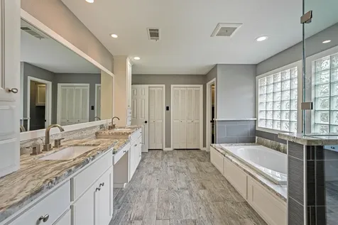 479 Cherry Hills Drive Huntsville TX 77340
