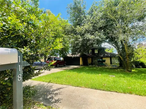 118 Driftwood Drive Lake Jackson TX 77566