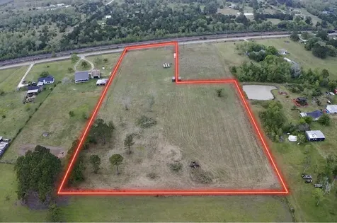 9715 County Road 171 Liverpool TX 77577