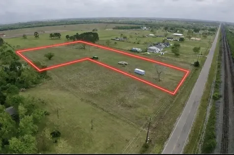 9715 County Road 171 Liverpool TX 77577