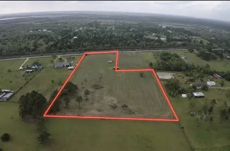 9715 County Road 171 Liverpool TX 77577
