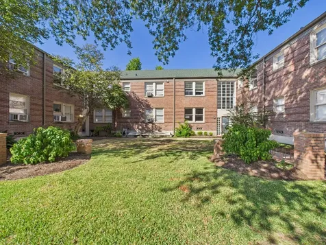 1920 Richmond Avenue 9 Houston TX 77098