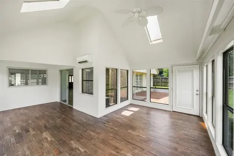 248 E Castle Harbour Drive Friendswood TX 77546